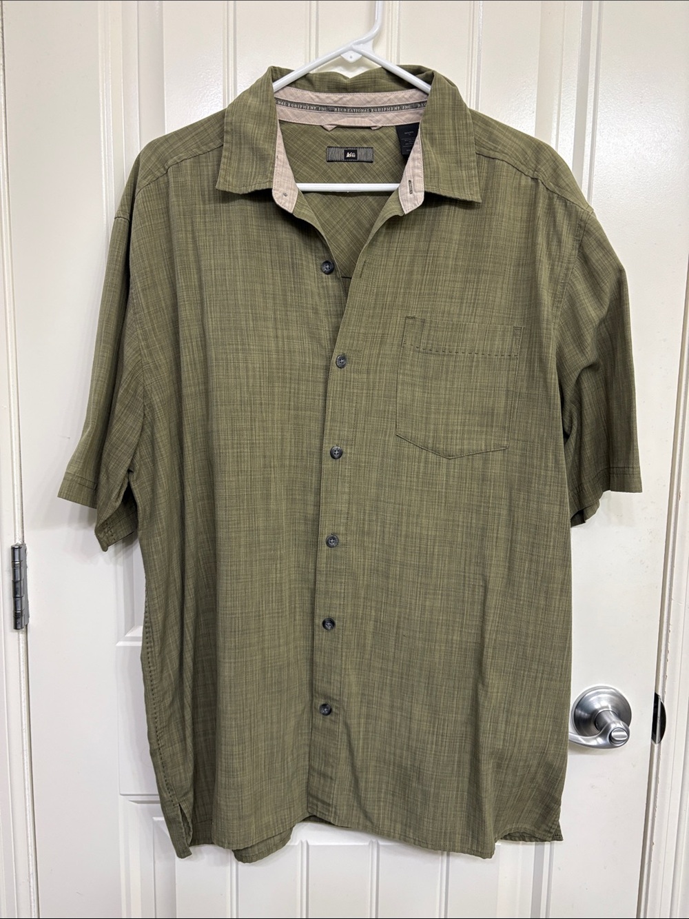 REI Olive Green Short Sleeve Button-Down Shirt